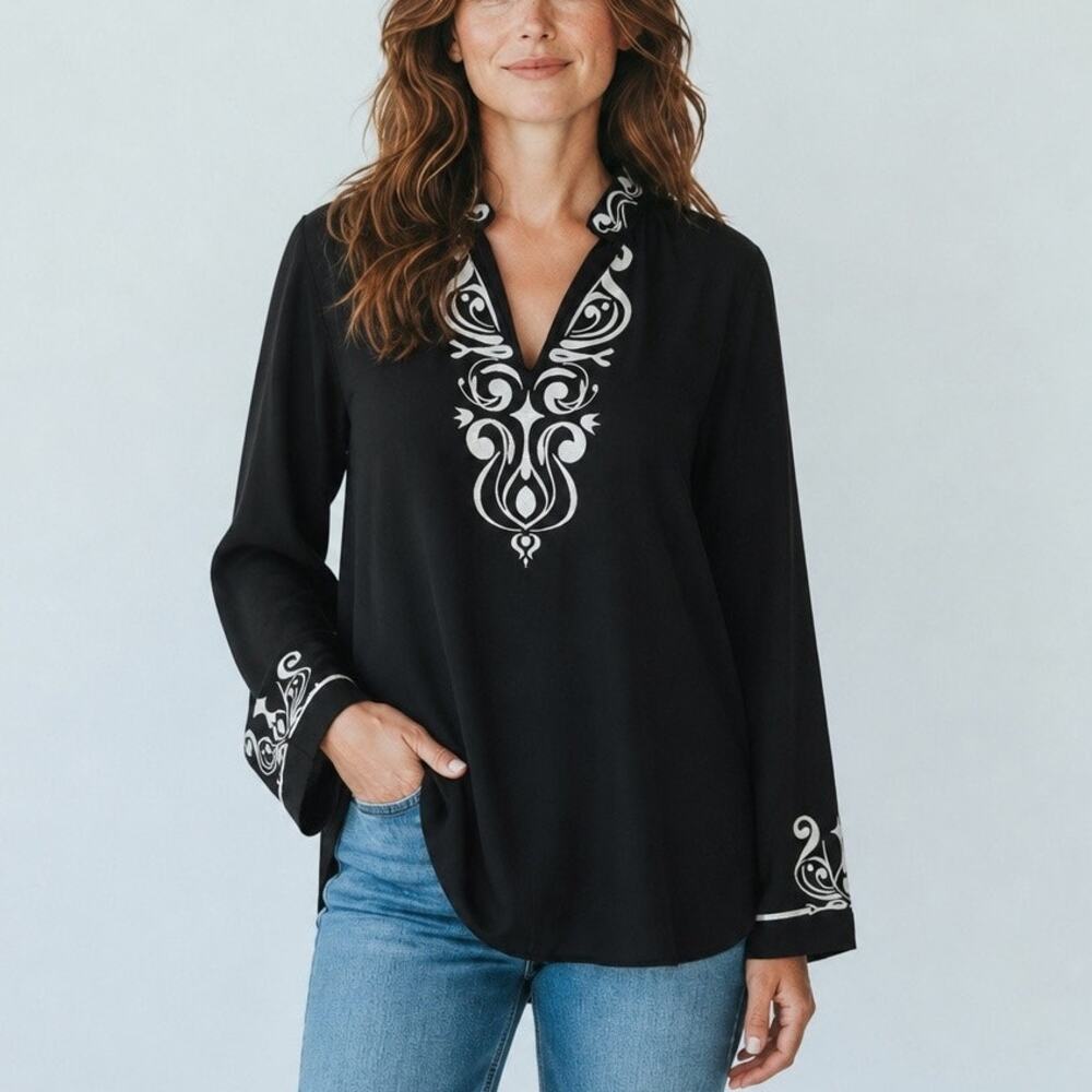 Escapada Black V Neck White Embroidered Long Sleeve Top
